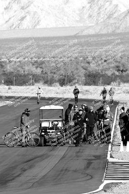 media/Jan-19-2023-Racers Edge (Thu) [[69d0b4dc55]]/Around the Pits-Track Walk/